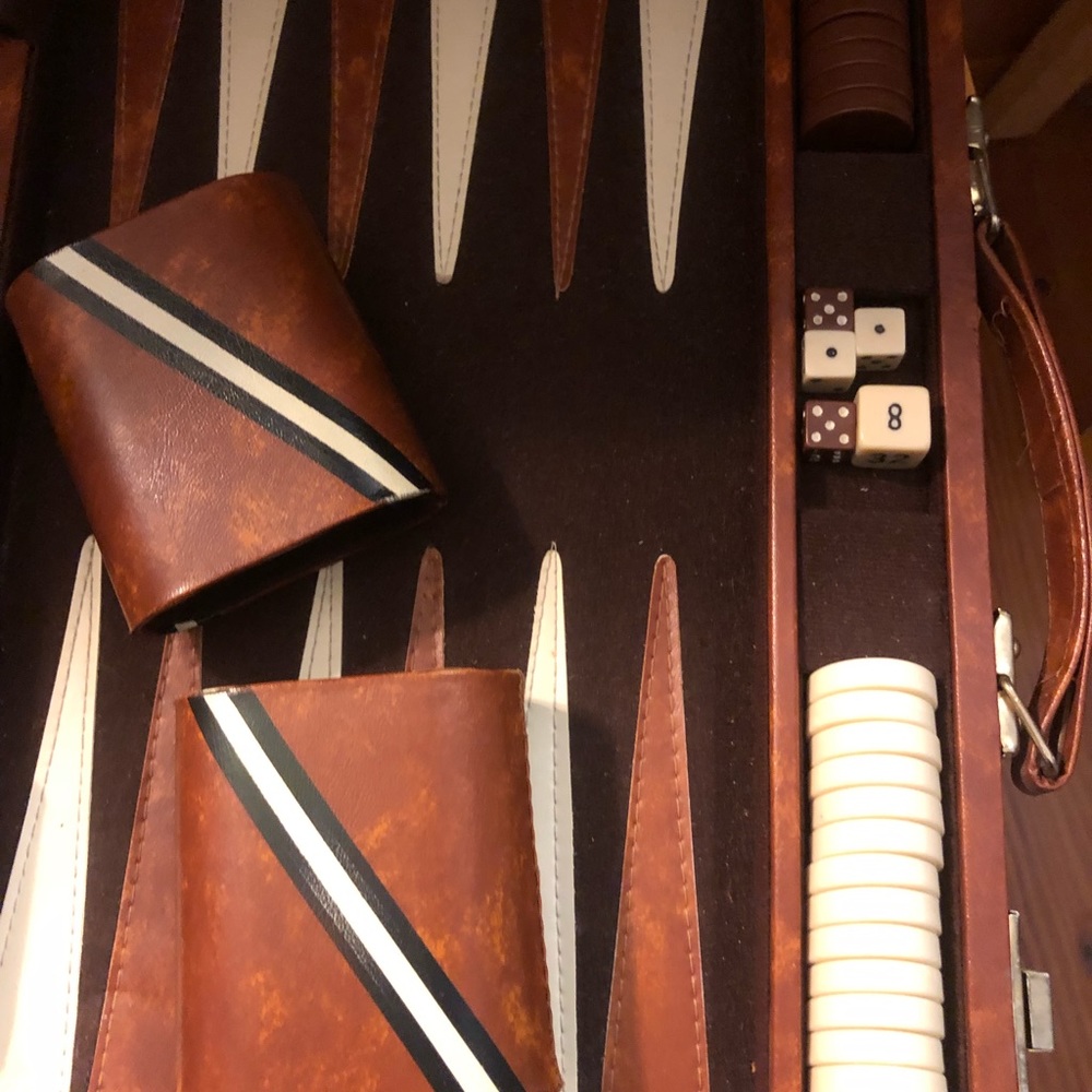 Early ‘90’s Backgammon Game - Picture 5 of 8